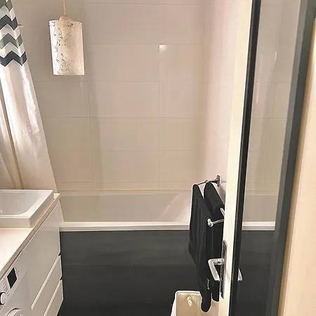 Chic With Balcony! *