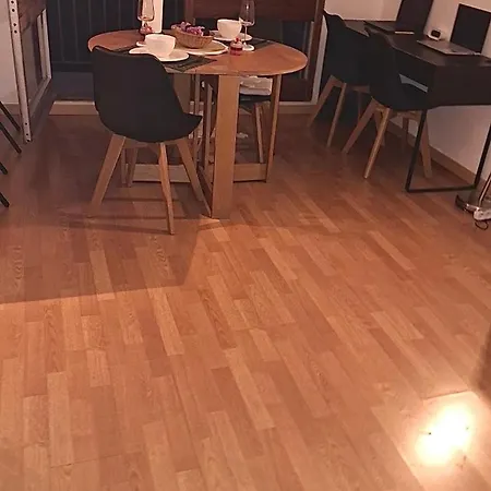 Chic With Balcony! Apartman Clamart