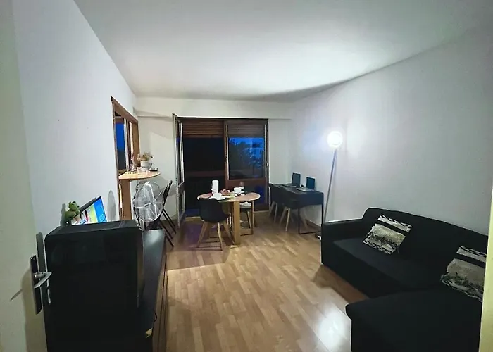 Chic With Balcony! * 克拉马