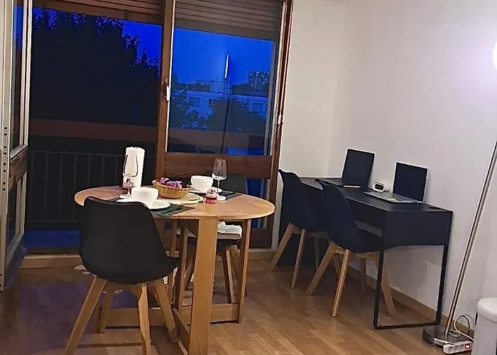 Chic With Balcony! * 克拉马